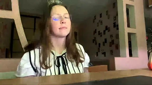 Chatroom XXX en direct de AlisonOhlmacher