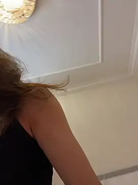 צ'אט XXX בשידור חי של kiss_loo