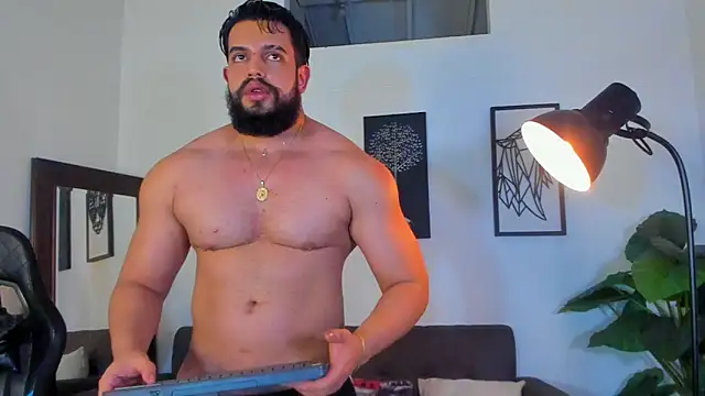 Justin_kingX7 Chat XXX in diretta