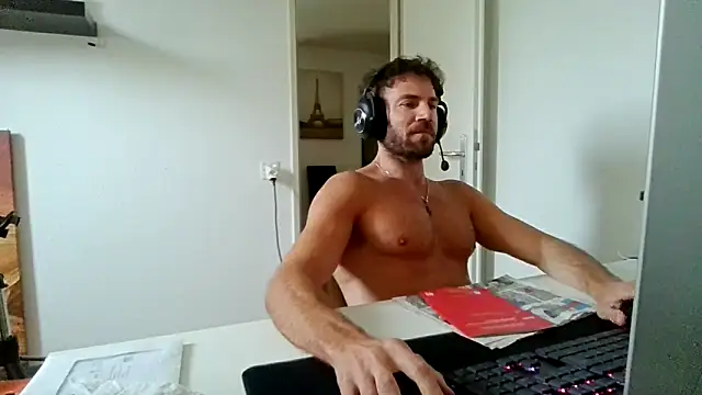 alpha-hunk Chat XXX in diretta