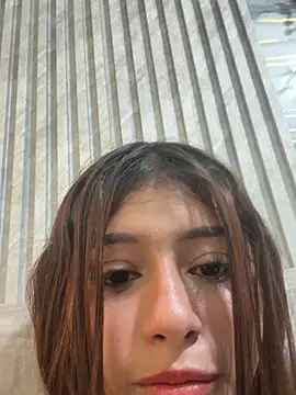 צ'אט XXX בשידור חי של dafne17_