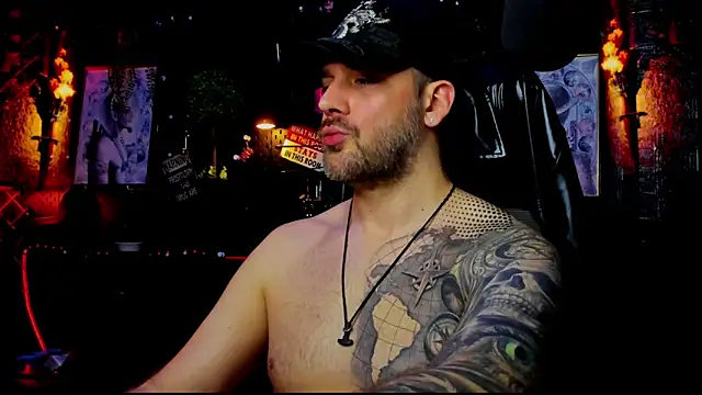 XXX chat uživo modela LexHardy