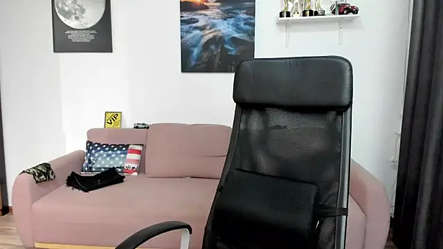 BrutusK08 live XXX chat