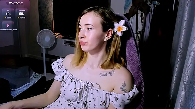 ZoyaMill's Live XXX Chat