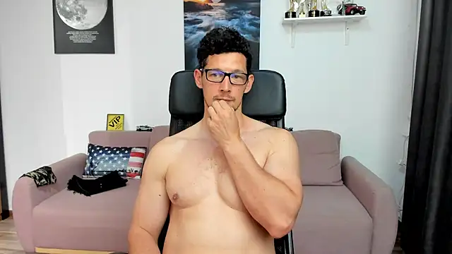 BrutusK08 Chat XXX live