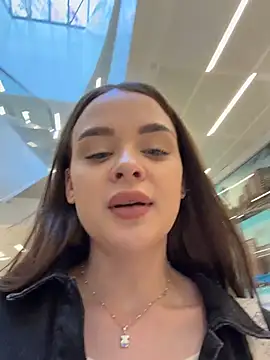 Chat +18 de KristiRich ao vivo