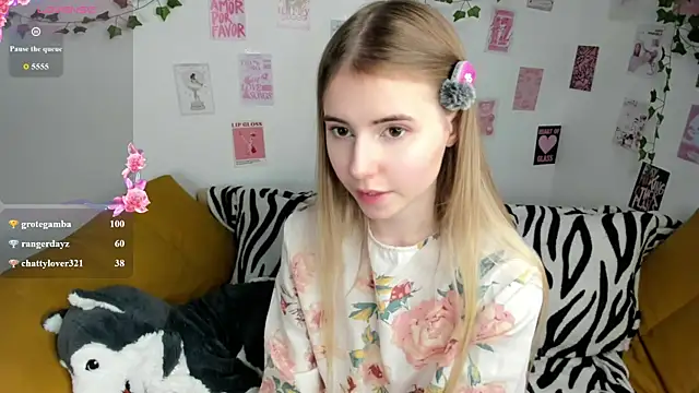 Honey_Lia – Live XXX-chat