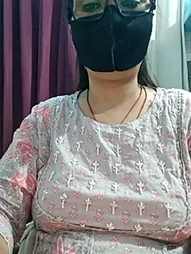 Aishwaryaa_69 Adlı Modelin Canlı XXX Sohbeti
