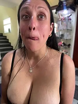 Cloe-Firen Live XXX chat