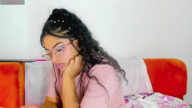 moana_taylor Adlı Modelin Canlı XXX Sohbeti