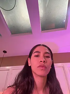 JuliaaVega লাইভ XXX চ্যাট