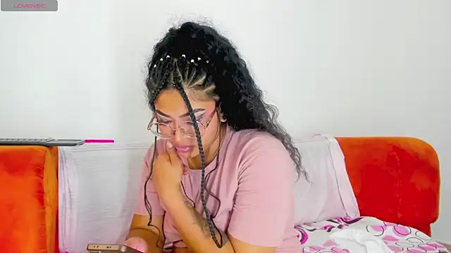 Chatroom XXX en direct de moana_taylor