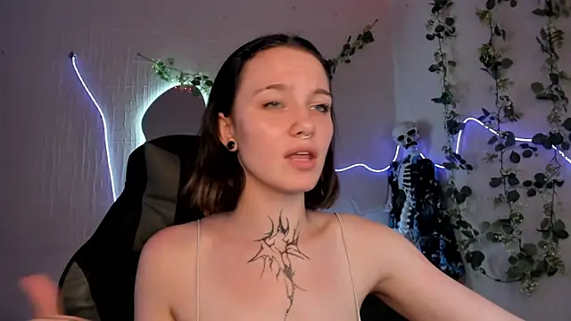 Elastikisss' Live XXX Chat