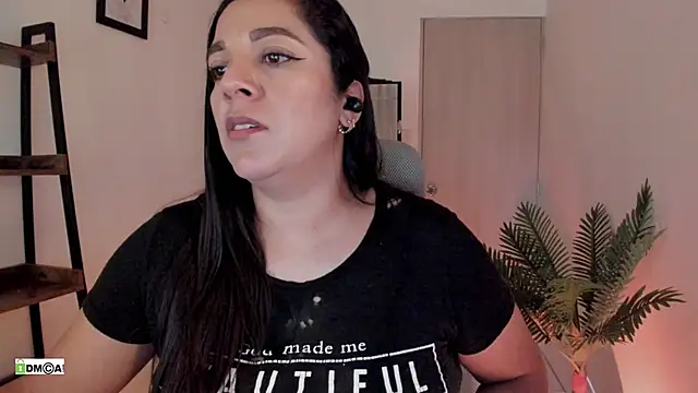 urcute_kitten – Live XXX-chat