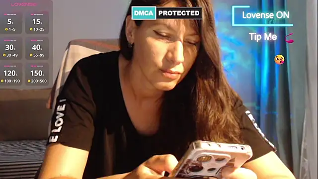 Chat XXX en directo de Sensual-Adeline