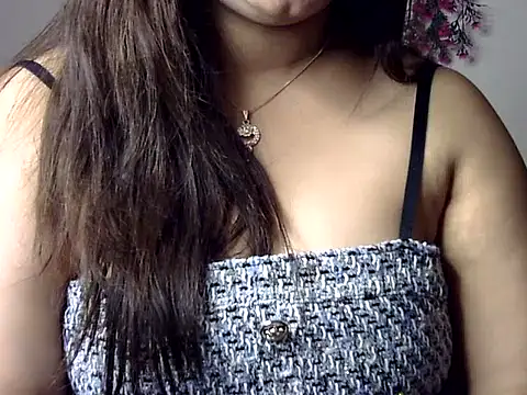 Chatroom XXX en direct de Gujjugirl1