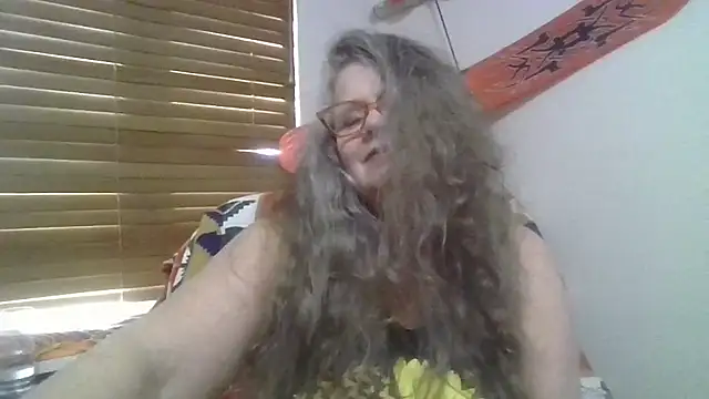 DestineeLoverGirl's Live XXX Chat