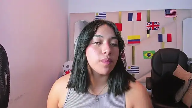 Chat +18 de IsabellRodriguez18 ao vivo