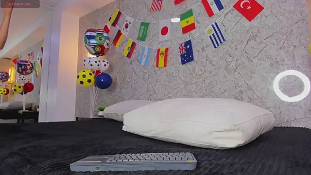 XXX chat uživo modela linda_cooper_