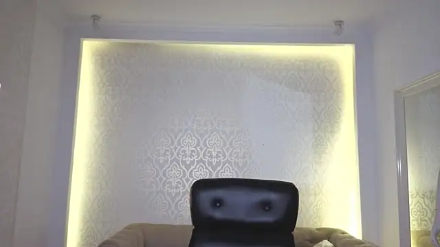 MaxKaiden's Live XXX Chat