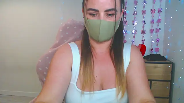 MillaVelvet 现场XXX聊天