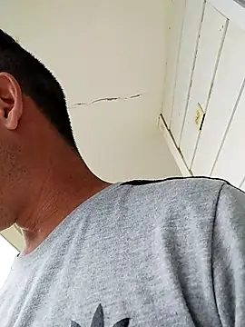 Gabriel_leon33 Adlı Modelin Canlı XXX Sohbeti