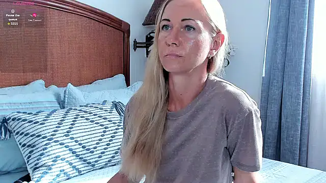 Chat XXX en directo de Christine_35