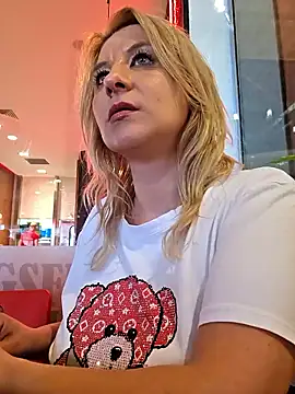 KaylinJan live XXX chat