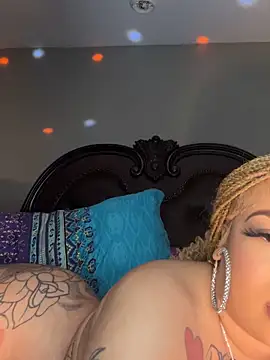 RenaThickAss' Live XXX Chat