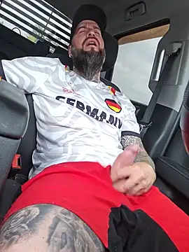 Beardedtattood: онлайн-секс-чат