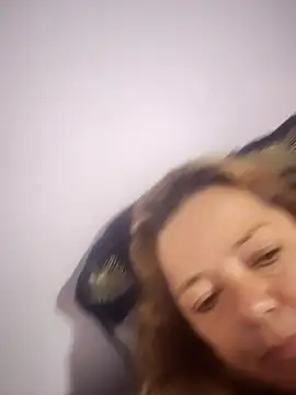 Chat +18 de karlaanqui1 ao vivo