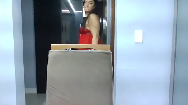 Laura_81's Live XXX Chat