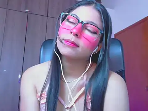 _ALLYSON18_ Adlı Modelin Canlı XXX Sohbeti