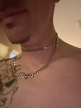 Twist_N_Tease লাইভ XXX চ্যাট