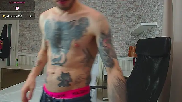 Онлайн чат XXX JonahShaw