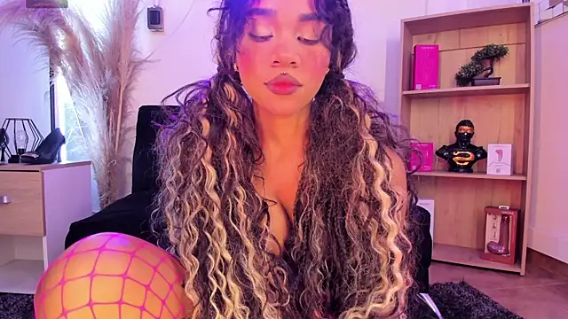 Tylla__ Chat XXX live