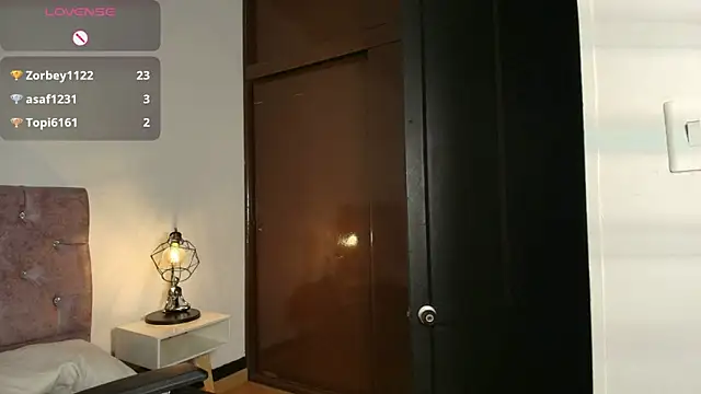 KendaallFox_'s Live XXX Chat