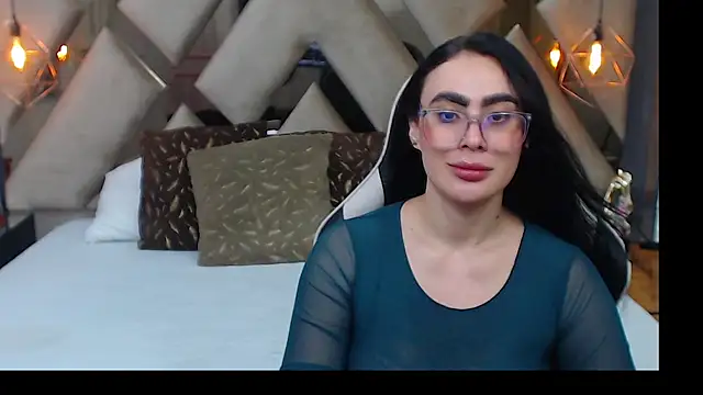 Chat +18 de MartinaaFit ao vivo