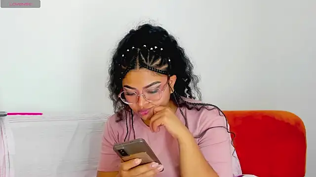 צ'אט XXX בשידור חי של moana_taylor