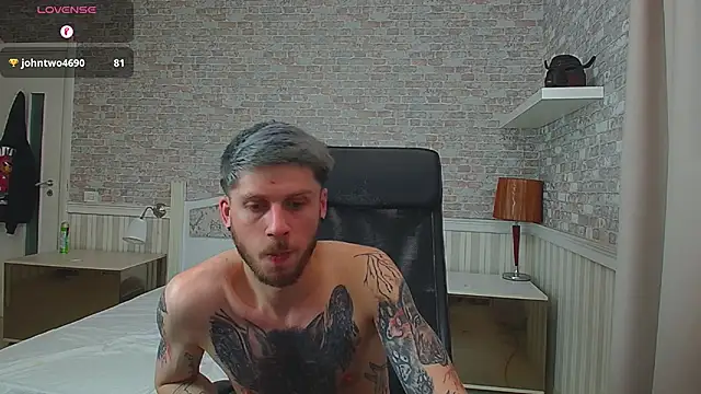 JonahShaw's Live XXX Chat