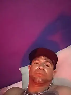 yoguitolokoche Webcam Show