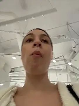 Chat XXX en directo de SashaCatt