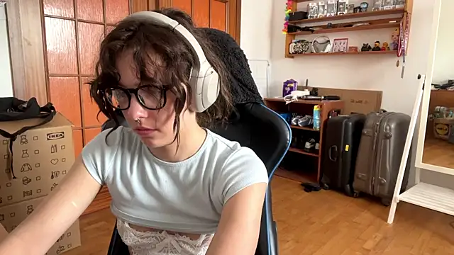 دردشة PillowPeachX الجنسية المباشرة