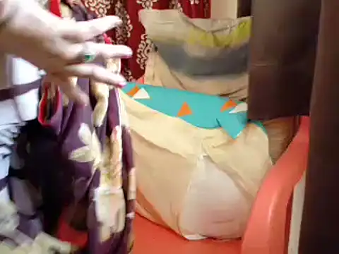 TABOOBREAKERS Adlı Modelin Canlı XXX Sohbeti