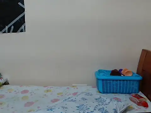 jannie_e Adlı Modelin Canlı XXX Sohbeti