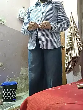 sanu_07 লাইভ XXX চ্যাট