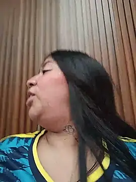 Amber_Herrera Adlı Modelin Canlı XXX Sohbeti