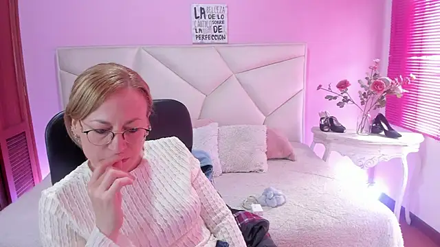 SammySanders Adlı Modelin Canlı XXX Sohbeti