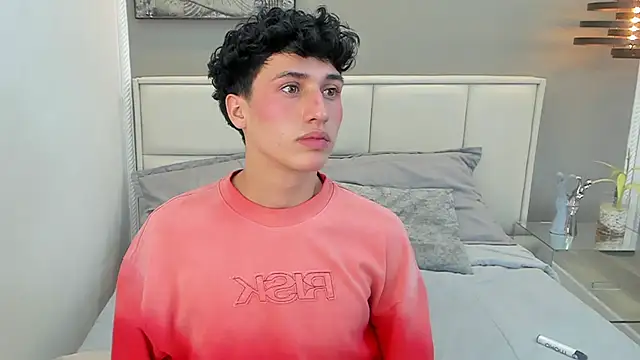 thom_ames – Naživo XXX chat