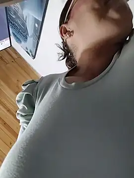 AlexxiaaMat Chat XXX in diretta